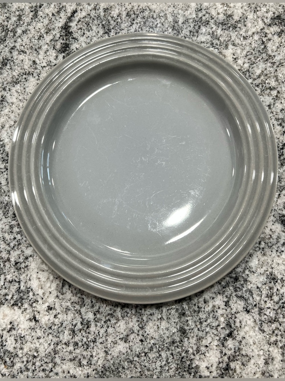 [Le Creuset] Vancouver Salad Plate 8.5” French Gray / Mist Gray